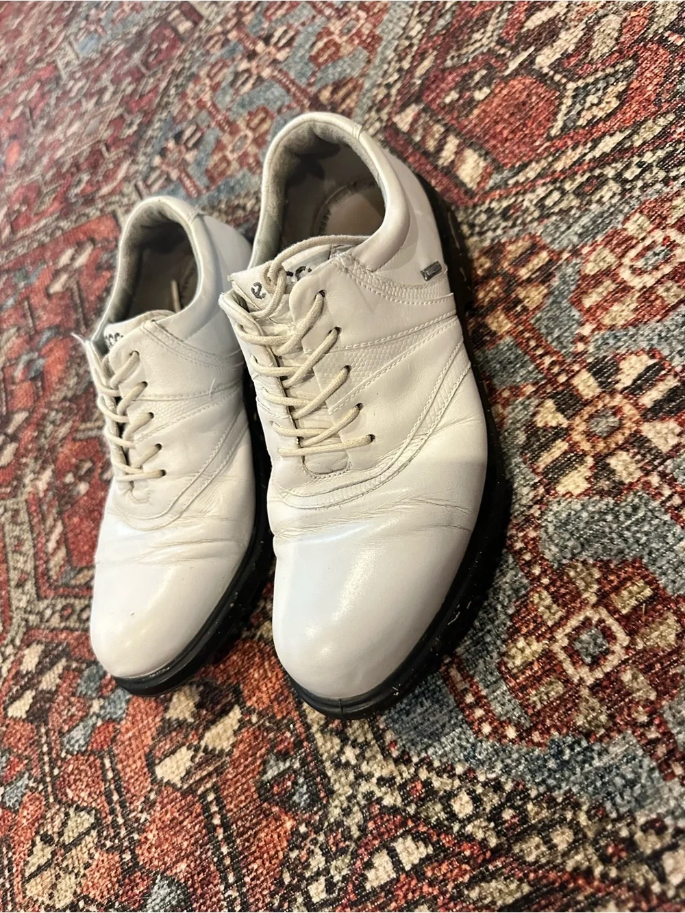 ECCO Women's White Leather Spikeless Golf Shoes - Size 38 (US 7-7.5)